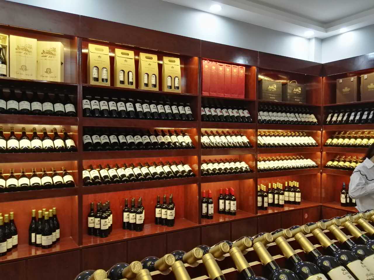 代理进口红酒生意选择怎样的午夜APP黄色网站