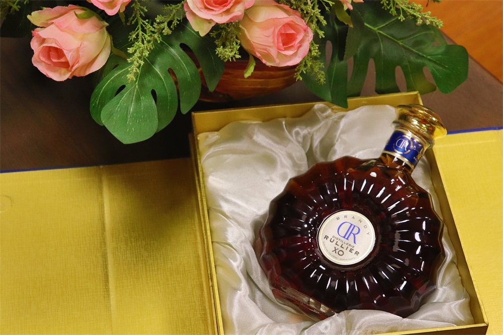 红酒酒庄午夜成人黄色视频要多少成本